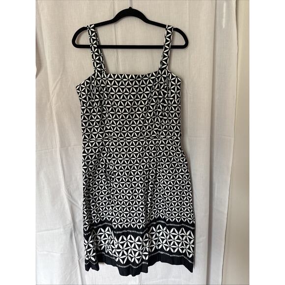 Karin Stevens Dresses & Skirts - Karin Steven’s Size 16 Printed Dress